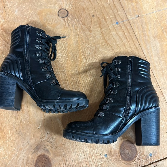G by Guess - heeled ankle combat boots - Picture 5 of 5